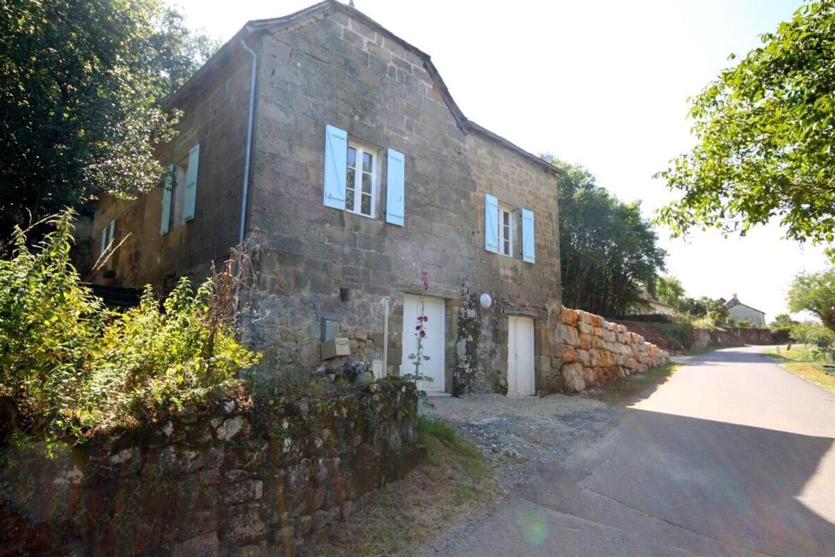 Maison De Vacances A Lissac-Sur-Couze Екстериор снимка